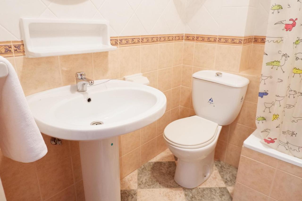 Apartamentos Santiago Lanjarón Buitenkant foto